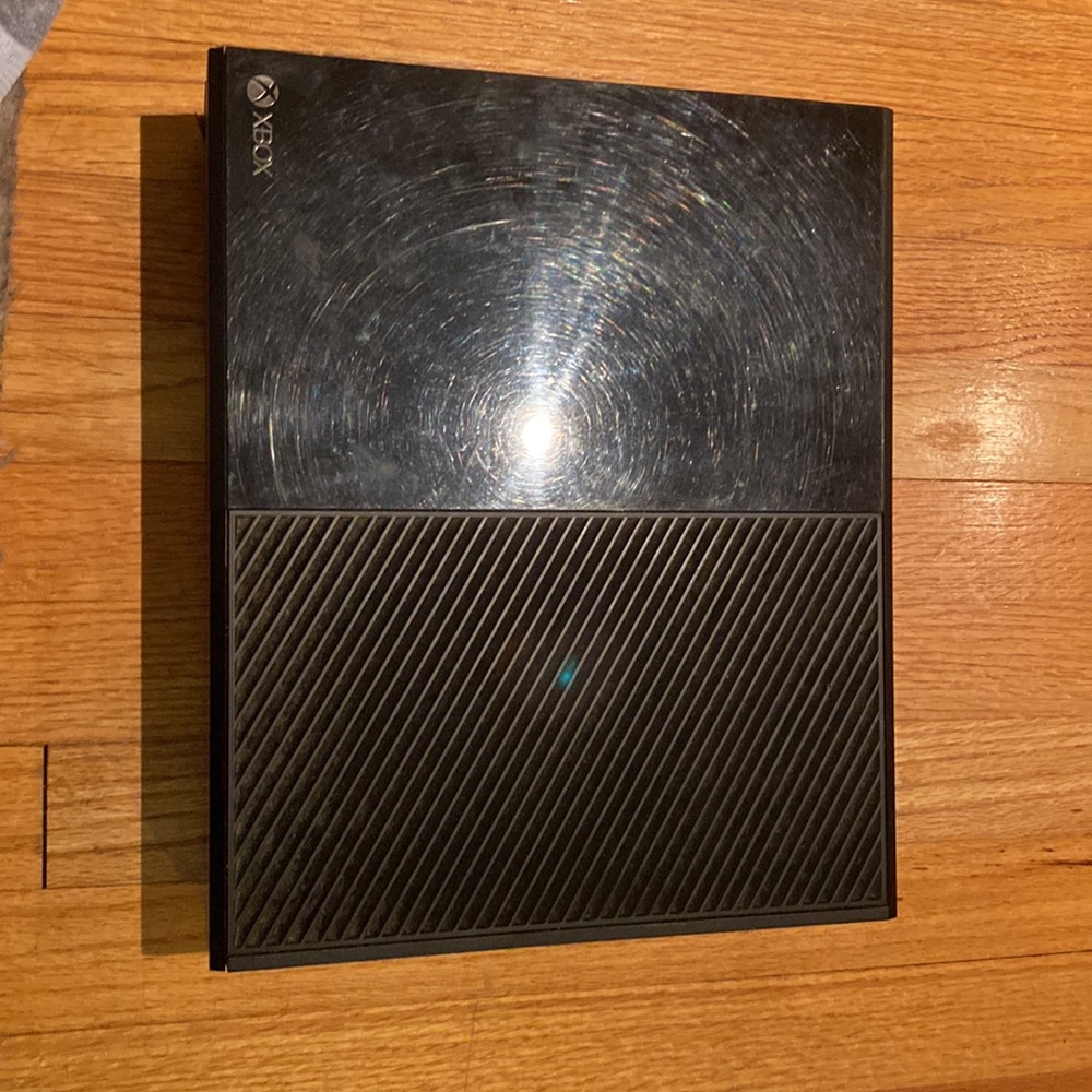 Xbox One - Picture 2 of 3